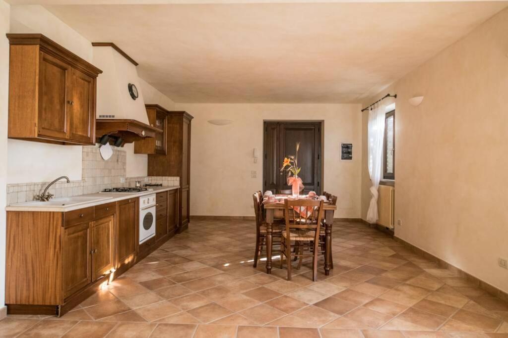 La Casa Vacanza Con Vista Panoramica Sui Vigneti Rotella Kültér fotó